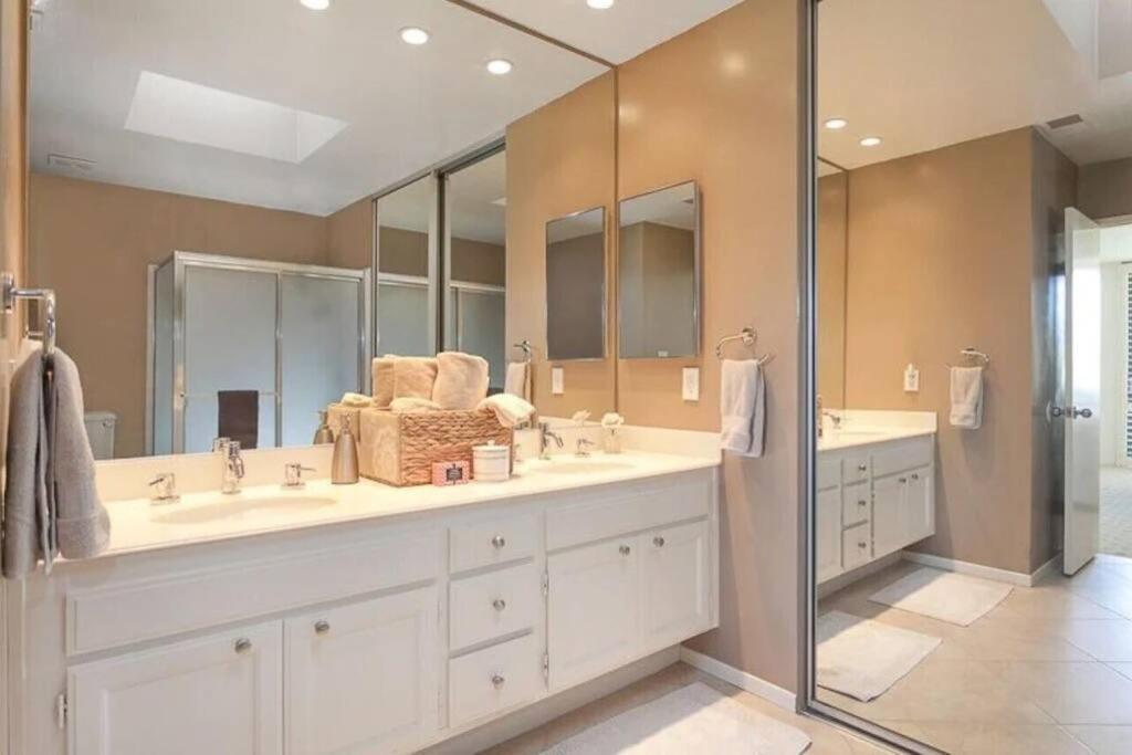 Private Country Club Condo On Awesome Golf Course! Palm Desert Luaran gambar