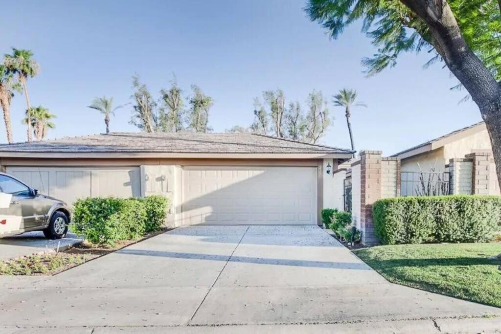 Private Country Club Condo On Awesome Golf Course! Palm Desert Luaran gambar